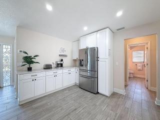 Pool Pet Friendly Game Room - 7