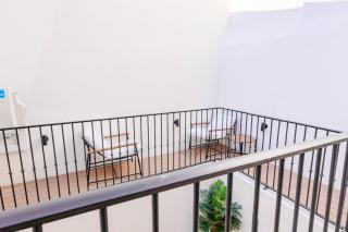 Newly renovated 2BR Apartment with AC & Terrace | By Airnest - Lissabon - 7