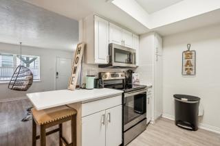 The Sutton 163 I Spacious 1 Bed 1 Bath - 3
