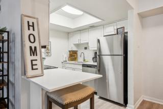 The Sutton 163 I Spacious 1 Bed 1 Bath - 4