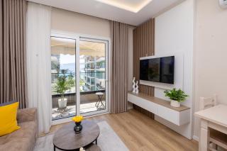 Aria Blu Vlore - Polisi i Vogël - 0