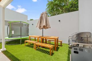 Walk to the Beach Stay in Style - Potrero - 8