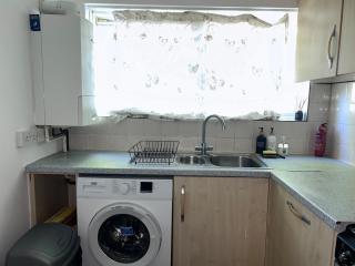 Cosy 2BR with garden 6 mins to Edmonton Green Station - Ponders End - 7