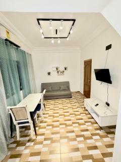 The Modern Hideaway 10km from Airport - Madina - 0