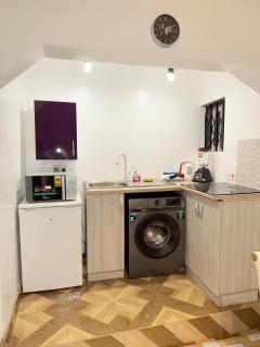 The Modern Hideaway 10km from Airport - Madina - 8
