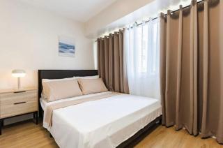 Family Loft Unit in BGC The Fort High Street - Manila - 2