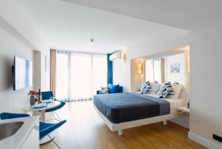 Eleven Way Host - 5