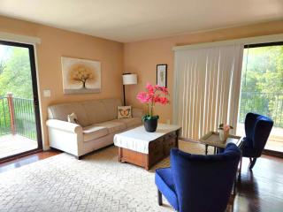 Cozy 4BR with King Bed and Furnace - Auburn - 0