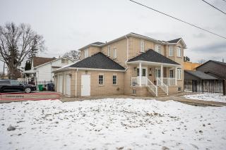 Tranquil 2bedroom basement in charming Mississauga - Mississauga - 0