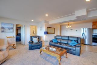 Waterfront PNW Escape with Deck and Beach Access! - Port Hadlock - 6