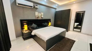 Liv Regalia - Corporate Bizz near One Horizon on Golf Course Road - 0