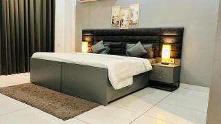 Liv Regalia - Corporate Bizz near One Horizon on Golf Course Road - 5
