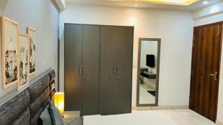 Liv Regalia - Corporate Bizz near One Horizon on Golf Course Road - 4
