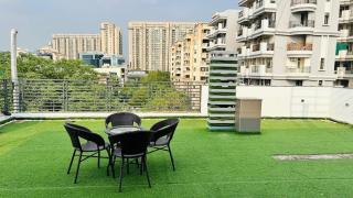 Liv Regalia - Corporate Bizz near One Horizon on Golf Course Road - 8