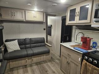 Freedom Express RV - Cocoa - 8
