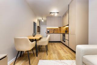 1BR Modern and Cozy Apartment with Free Street Parking - 6