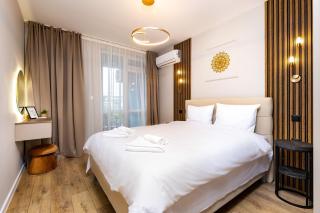 1BR Modern and Cozy Apartment with Free Street Parking - 9