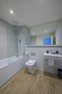 Bright & Modern 2 Bed Flat in Central Birmingham - 1