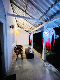 Boardwalk Surf Villa - 8