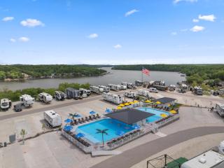 Coconuts RV Resort - Gravois Mills - 6