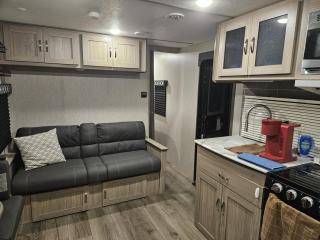 Freedom Express RV - Cocoa - 7