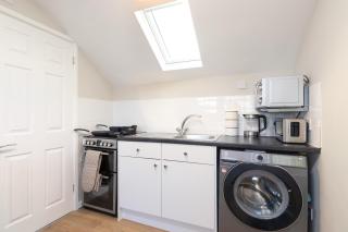Cosy 2 Bed Apartment Free Parking - Parkside - 1