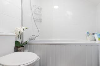 Cosy 2 Bedroom Apt Free Parking - Parkside - 1