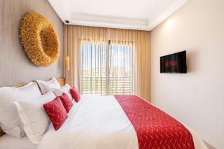 City Center-1 Queen BR with AC, Pool and IPTV- Parking - 7