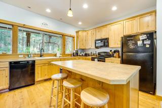 Cle Elum Lake Home with Hot Tub and Mountain Views - Ronald - 3