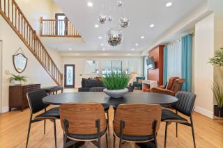 Luxe Retreat! Bar|Rooftop DT Views|Hot Tub|Arcade - Indianapolis - 2