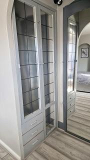 Modern spacious double bed room in Bromley - - 5