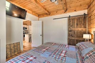 Private Mountain Creekside Cabin, with Hot Tub - Purlear - 3