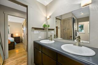 Magnolia Hideaway Pet Friendly with Fireplace - 2