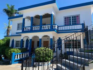 Tropical Breeze Villa, 4BR with Pool, Unique Negril Getaway - 0