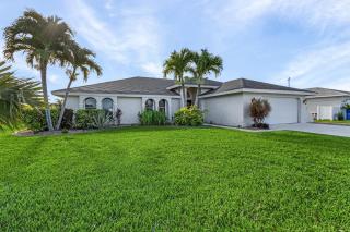 Villa Blue Marlin Waterfront Pool Dock Retreat - Cape Coral - 7