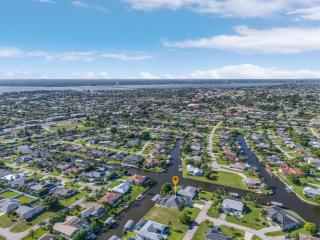 Villa Blue Marlin Waterfront Pool Dock Retreat - Cape Coral - 9