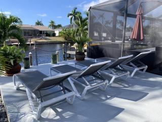 Villa Ambiente Luxury Pool Home On Canal - Cape Coral - 4