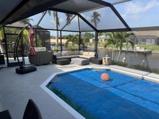 Villa Ambiente Luxury Pool Home On Canal - Cape Coral - 2