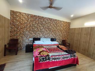 Golden Lake View Resorts - Yercaud - 9