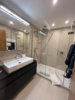 #Important# Before making a reservation request please read my profile host below otherwise your reservation request will be refused # Luxury apartment in Cannes # - Cannes - 1