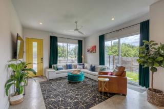 Contemporary Home Centrally Located Near SoCo & DT - Austin - 9