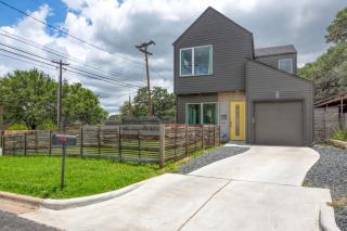 Contemporary Home Centrally Located Near SoCo & DT - Austin - 6