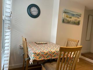 2 Bedroom House in Essex - Colchester - 6