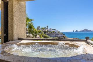 Stunning 2 BR with Ocean Views & Jacuzzi by the Beach - Cabo San Lucas - 0