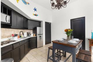 Stunning 2 BR with Ocean Views & Jacuzzi by the Beach - Cabo San Lucas - 6
