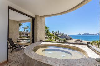 Stunning 2 BR with Ocean Views & Jacuzzi by the Beach - Cabo San Lucas - 1