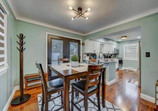 South Euclid Home 10 Minutes to Cleveland Clinic - South Euclid - 2