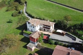 Casa Emeterio, habitaciones con baño en Cangas de Onís - Cangas de Onís - 3