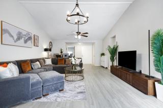 Modern Paradise Hot Tub Game Room Swing Set BBQ - 7