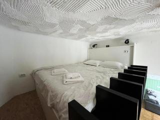 Architectural Gem with Modern Flair Double Studio Old Town - Bukarest - 7